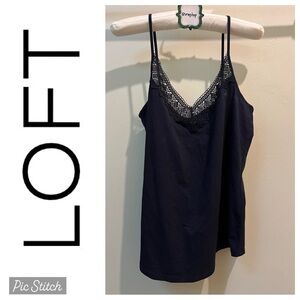 LOFT Lace Camisole with V-neck & spaghetti straps, Navy blue
Sz L